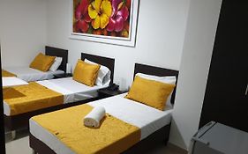 Hotel Girón Plaza